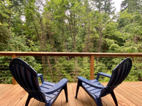 Creekside Cottage in the City